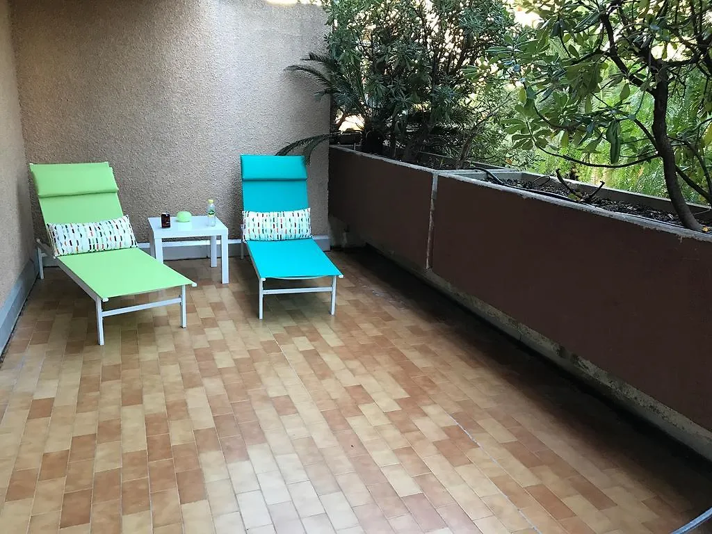Dans Un Ecrin De Verdure Apartment Hyeres